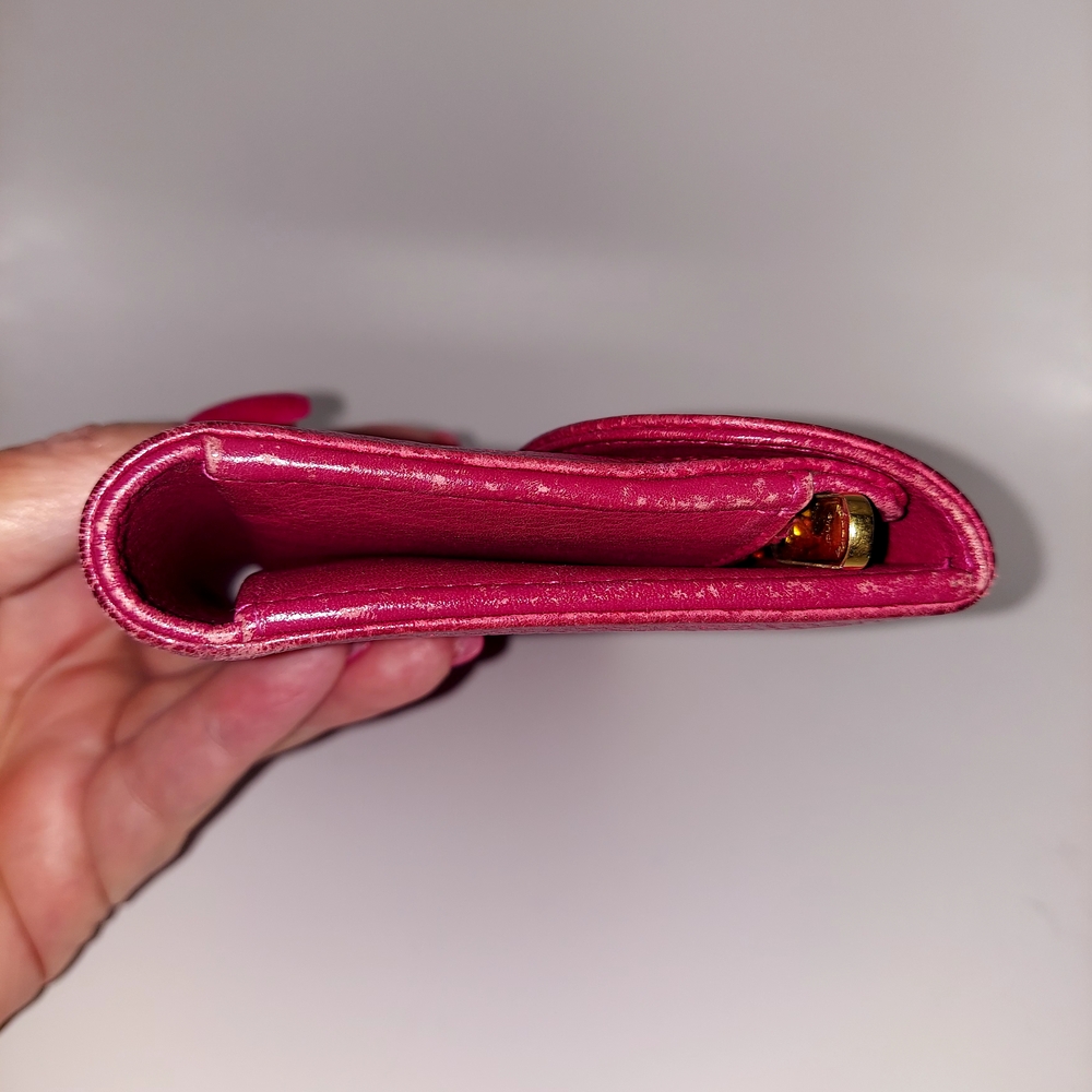 LOUIS VUITTON 2017 Mahina Leather Amelia Wallet, Grenat Red Pink - Picture 11 of 13